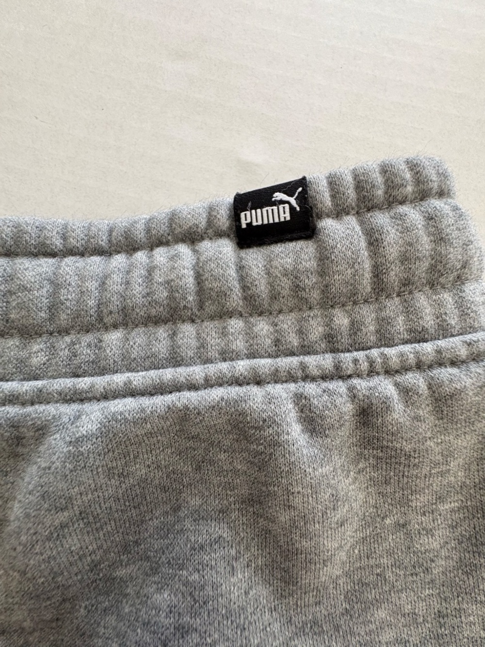 PUMA Men's Heather Athletic Fleece Short - Size M. - Picture 4 of 11